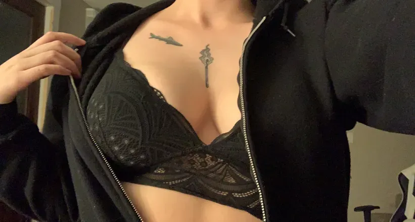 OnlyFans cuenta charlotteharlot1223 avatar 1