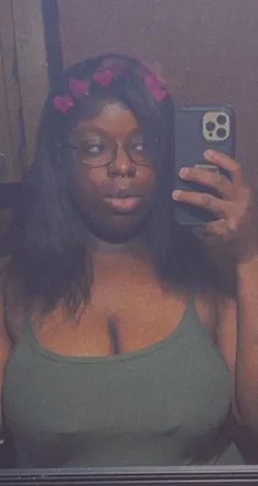 OnlyFans account  lilpeaches2 header 2