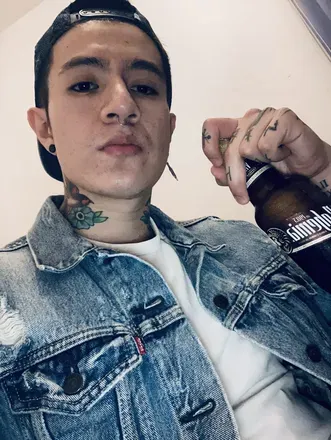 OnlyFans account  simplemente1v4n avatar 1