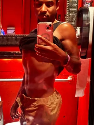 OnlyFans cuenta rwilley1019 header 2