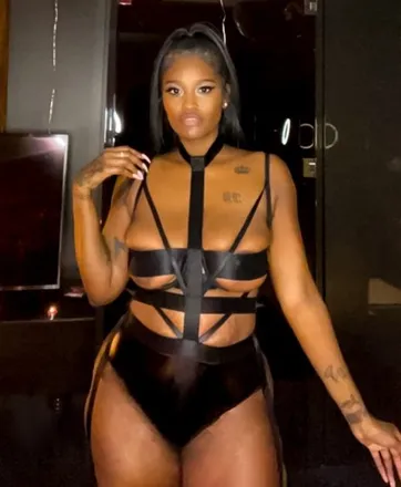 OnlyFans cuenta queen_super_soaker header 2