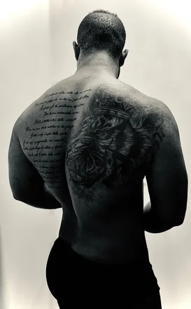 OnlyFans cuenta bad_black header 2