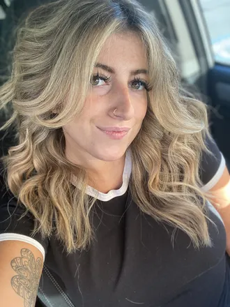 OnlyFans cuenta yourgirlreen header 2