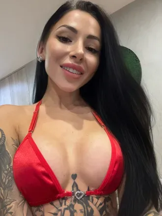OnlyFans cuenta tinatattooed avatar 1