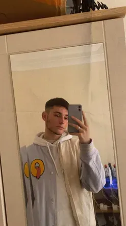 OnlyFans of lukeyboi135