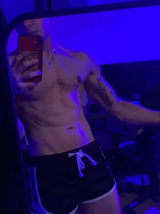 OnlyFans cuenta fingerfryhorror header 2