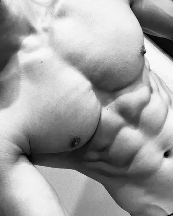 OnlyFans cuenta higemegane_100 header 2