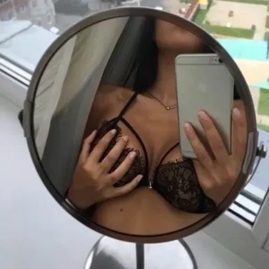 OnlyFans cuenta u11emmi header 2