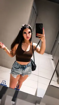 OnlyFans of roxanaan