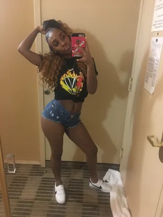 OnlyFans cuenta mollycyruss header 2
