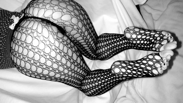 OnlyFans cuenta onlyfeetntits header 2