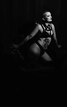 OnlyFans cuenta infernalvenus header 2