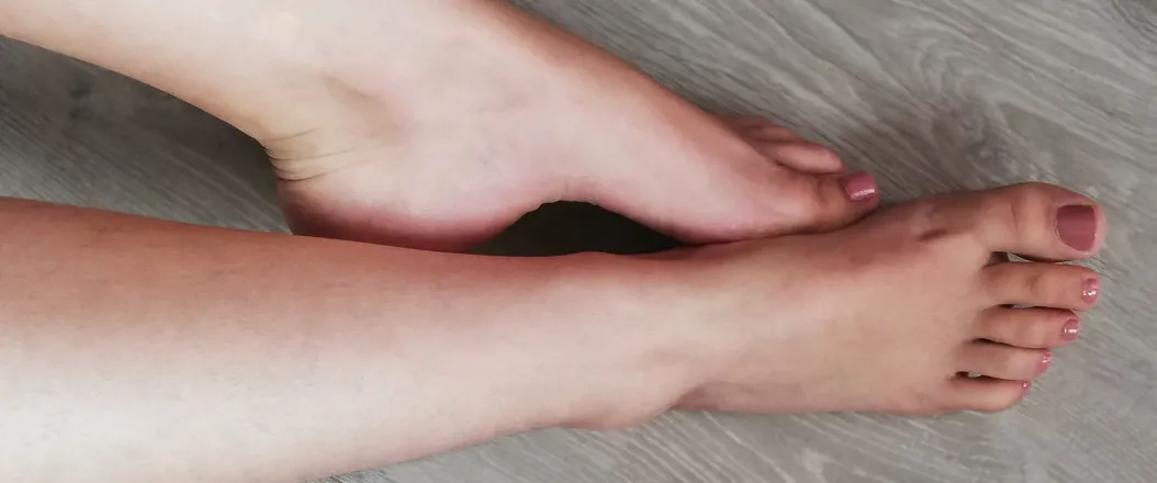 OnlyFans cuenta miafeet6 header 2