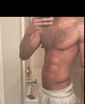 OnlyFans cuenta hungdarkandhandsome header 2