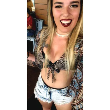 OnlyFans cuenta tastytara617 header 2
