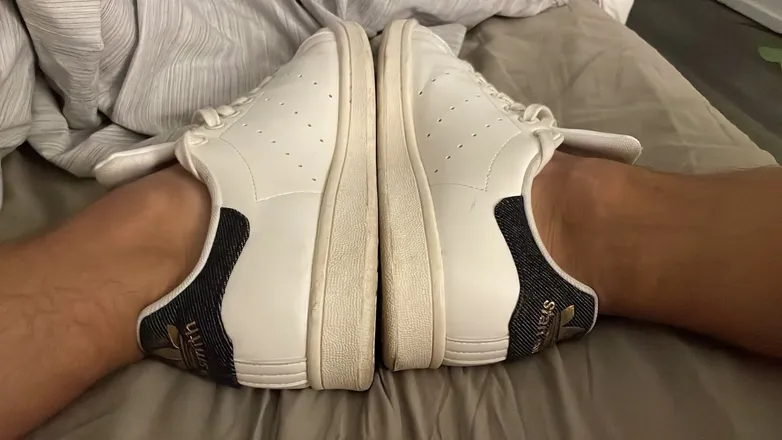 OnlyFans cuenta sneakersock header 2