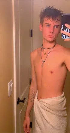 OnlyFans account  oh_lordie header 2