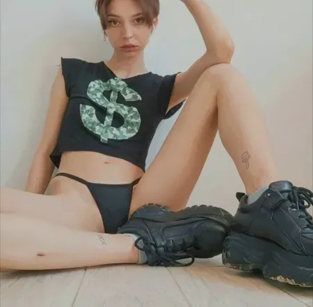 OnlyFans cuenta lily.rose03 avatar 1