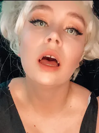 OnlyFans account  trinity_frost avatar 1
