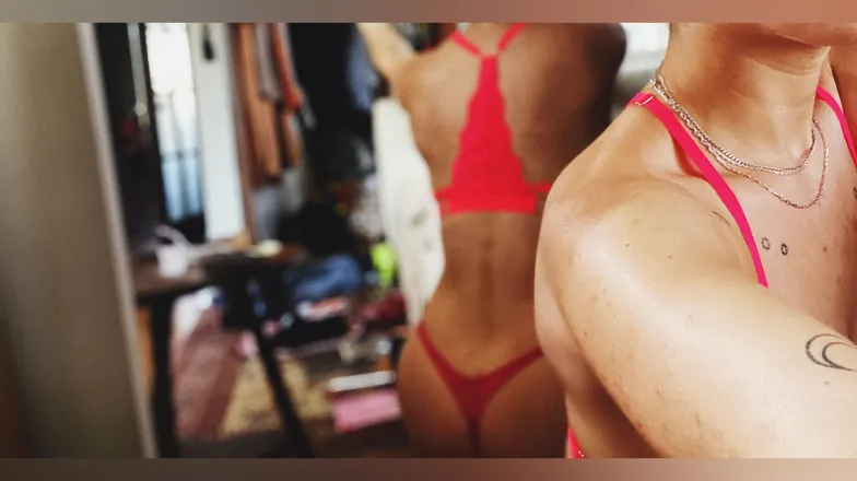OnlyFans cuenta spritelysubservient header 2