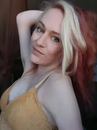 OnlyFans account  ariabled avatar 1