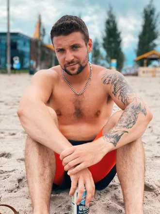 OnlyFans cuenta emiliena header 2