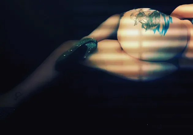 OnlyFans cuenta misstoey header 2