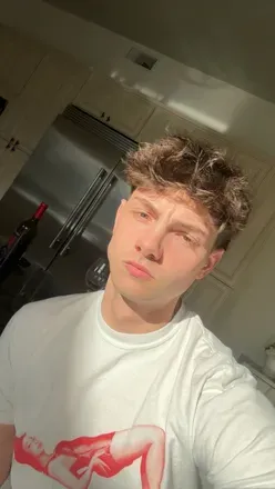 OnlyFans cuenta mikeymontana222 avatar 1