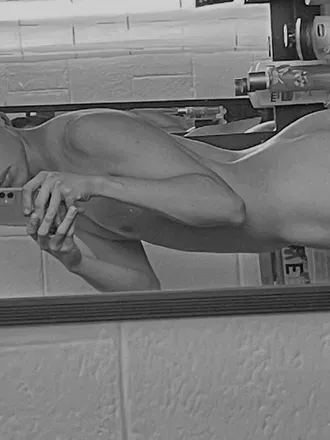 OnlyFans cuenta itsrobertsa header 2