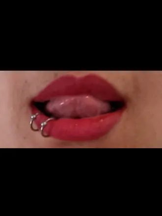 OnlyFans cuenta yousweetpoison22 header 2