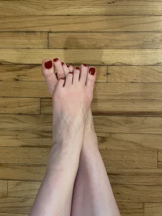OnlyFans account  meetlyliaslovelyfeet avatar 1