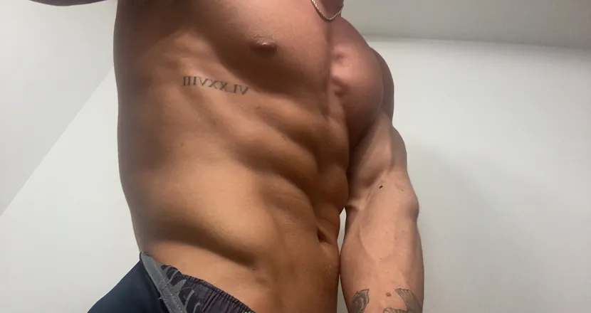 OnlyFans cuenta saltydog98 header 2