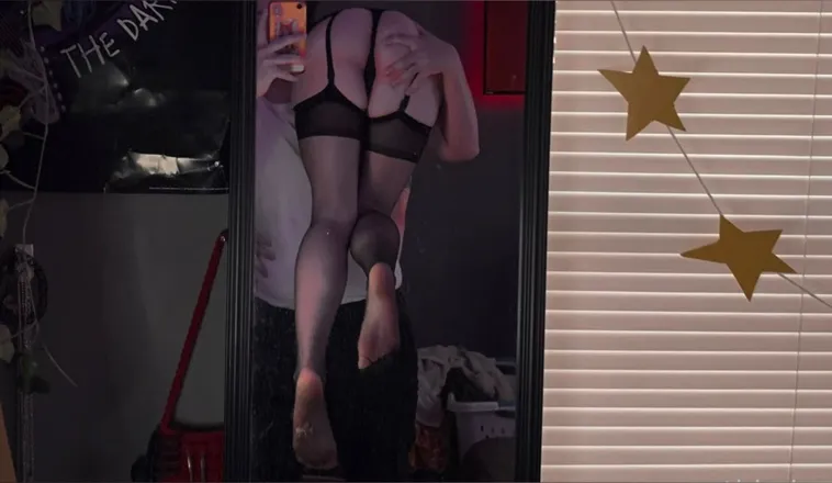OnlyFans cuenta mossymothbaby header 2