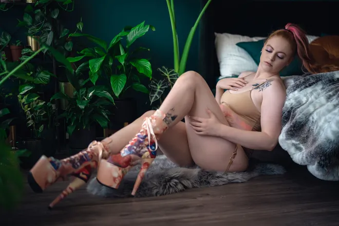OnlyFans cuenta aprillefeu header 2