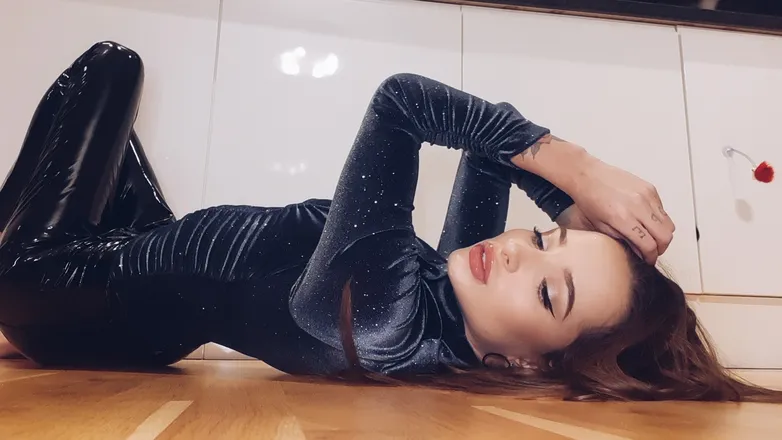 OnlyFans cuenta u212576327 header 2