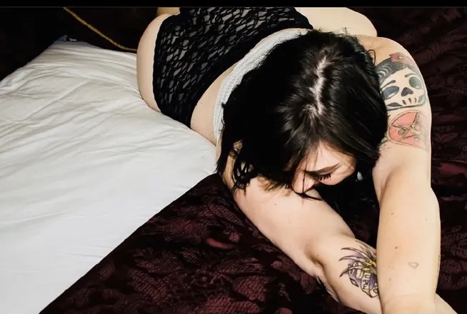 OnlyFans cuenta hannah_wri header 2