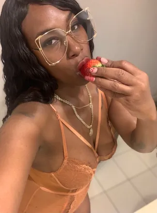 OnlyFans cuenta chocolatereddbone header 2