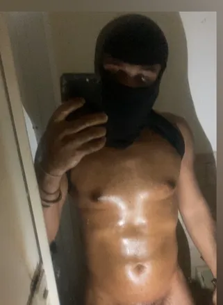 OnlyFans cuenta kingasiahh header 2