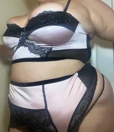 OnlyFans account  linaloxe avatar 1