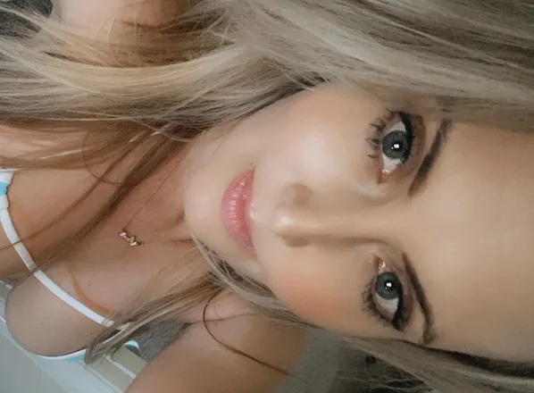 OnlyFans cuenta avababe81 header 2