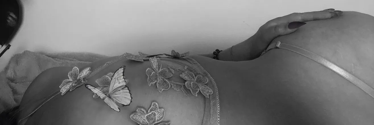 OnlyFans cuenta charlyne123 header 2
