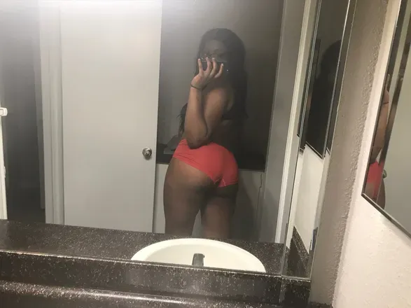 OnlyFans cuenta juicyy_baee header 2