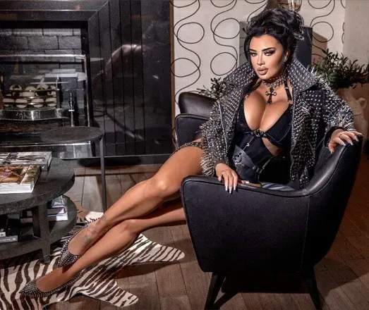OnlyFans cuenta ice_queen header 2