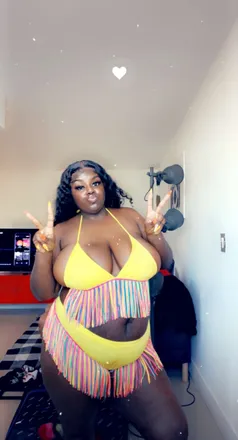 OnlyFans cuenta prettyyblackbbw header 2