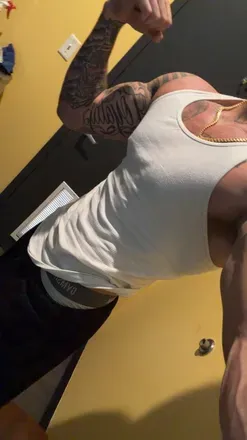 OnlyFans cuenta rockyofficial header 2