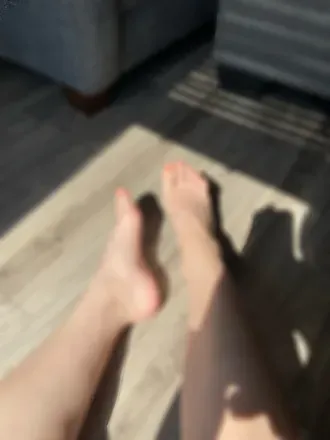 OnlyFans cuenta footsie-baby header 2