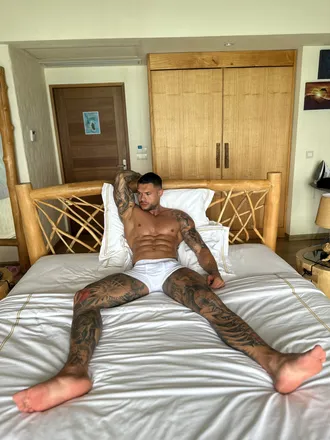 OnlyFans cuenta musclecontent header 2