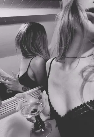 OnlyFans cuenta urvintageprincess header 2