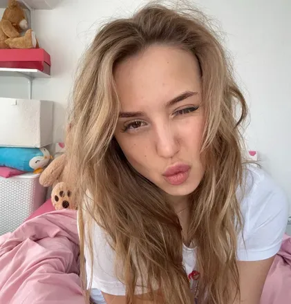 OnlyFans cuenta clarameadows avatar 1