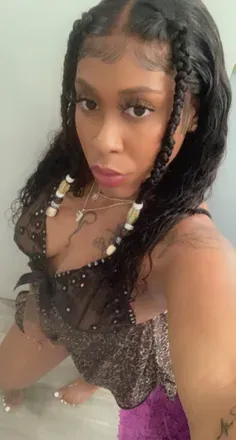 OnlyFans account  wetterthendaocean avatar 1